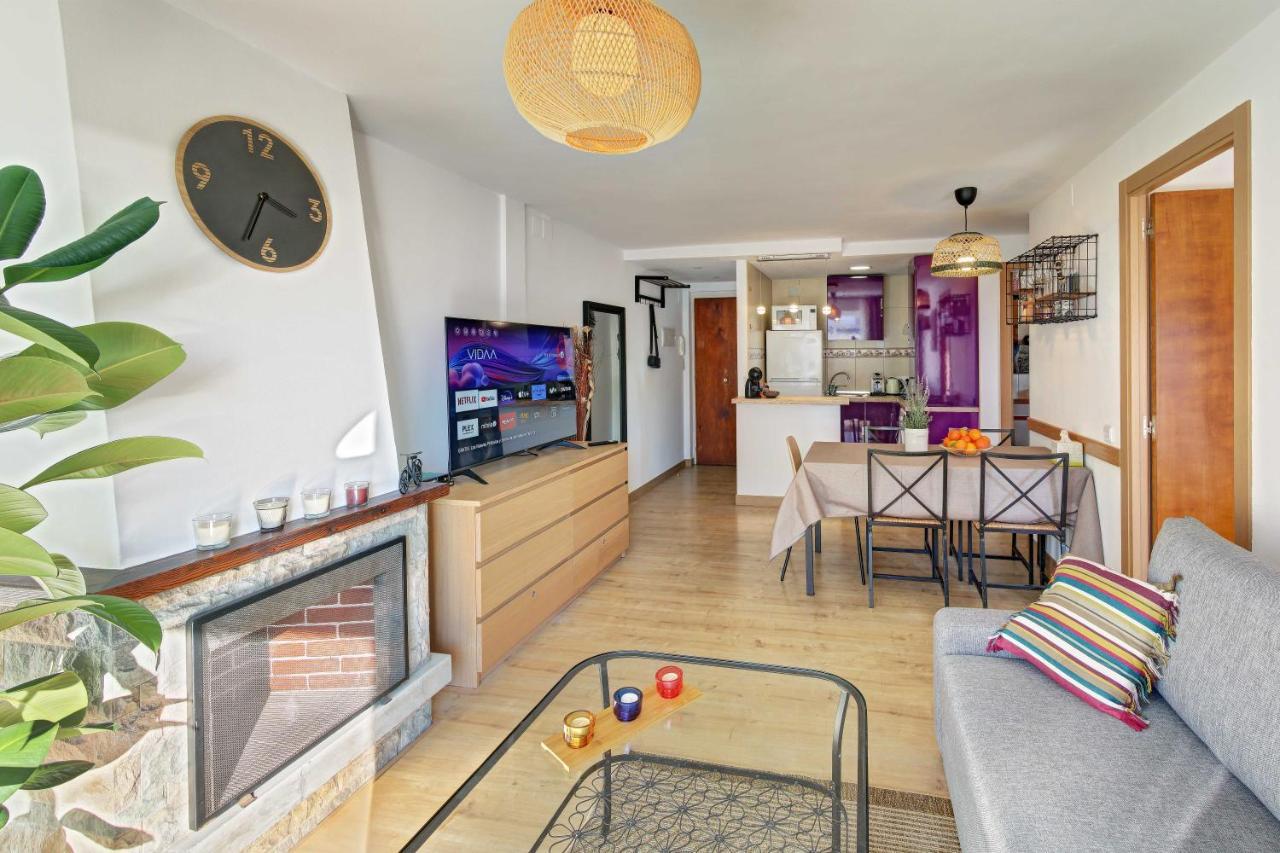 Apartament Pau Casals, 2 Min Walk From The Sea & Sea View โยเรตเดมาร์ ภายนอก รูปภาพ